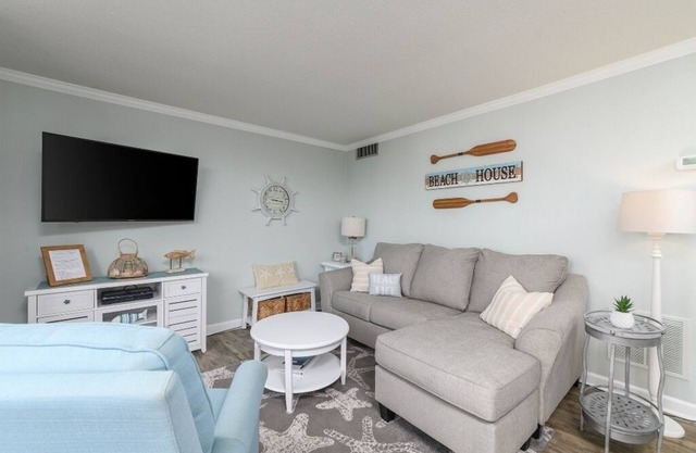 3 min walk to Beach! Cute and Clean! - Great location! - Beach Time Escape