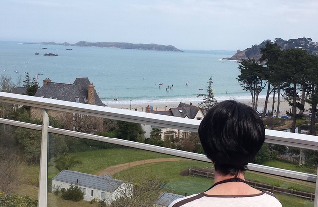 3 minutes from the beach, beautiful studio with 1 bed 2 p, veranda, terrace, park. wifi