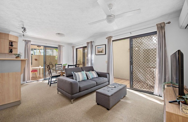 3 Month+ Signature Park Teneriffe ~1Bed/1Bath/Study/1Car