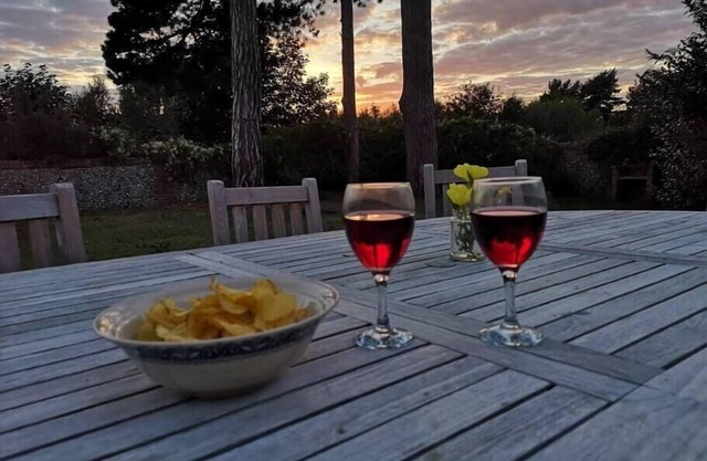 3 Shellpit Cottages, Thorpeness