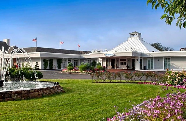3-Star Hotel ∙ Cape Codder Resort & Spa