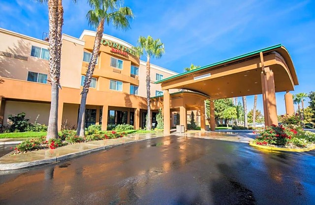 3-Star Hotel ∙ Courtyard by Marriott Merced