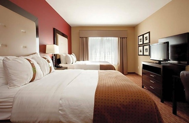 3-Star Hotel ∙ Holiday Inn Hammond, an IHG Hotel