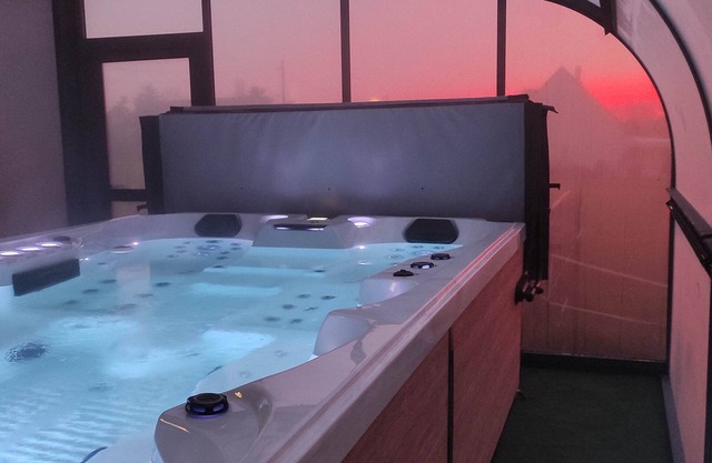 3-star house with private jacuzzi available 24/24