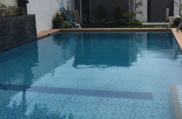 3 Story, 5 bedroom house, New Construction 2020 Modern Design, Pool w/BBQ area.