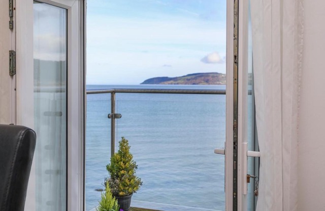 3 The Coach House - Penthouse Apartment