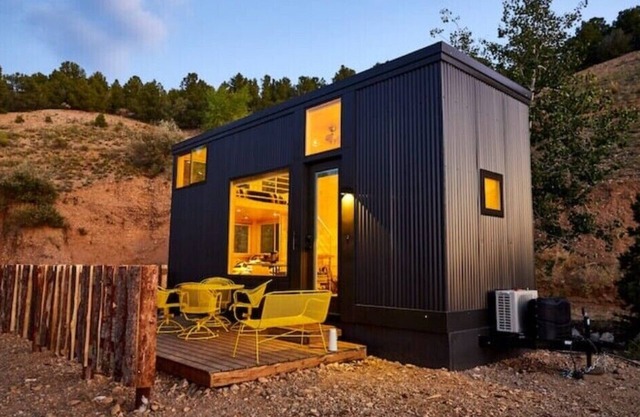 3 Tiny Homes w/ Beautiful Mountain View, Hot Tub, & Hot Springs Nearby.