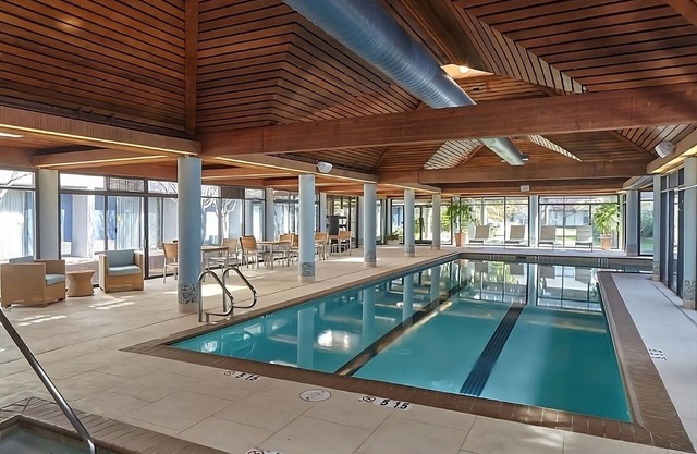 3 Units | Group Stay near Berkeley Marina with Pool & Pet - Friendly