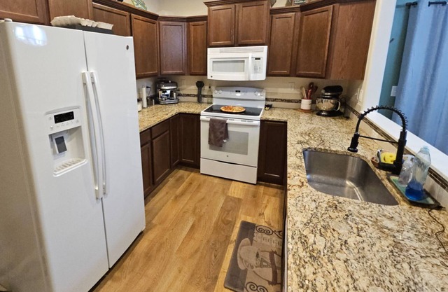 30+ day rental for long term pricing on Bends Eastside!