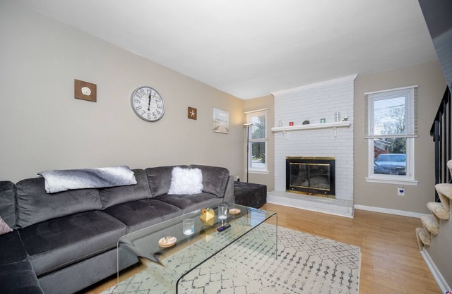 ★ 30+ Day Stay, Bright Barberton Beach Hidden Gem! - Fast WIFI! + W/D ★