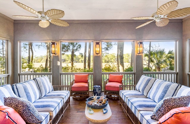 30 Salt Cedar: 3BR Home, Screened Porch, Bike to Beach, Bikes/Beach Gear Credit