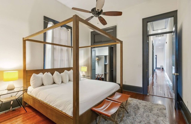 3042 St Claude A (2/2)