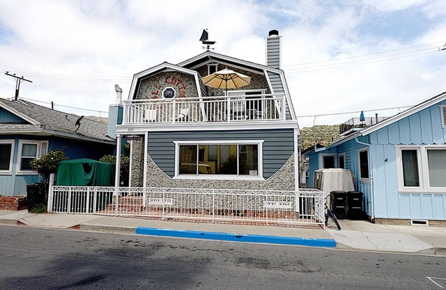 309CE: Incredible Island Vacation Home, Min Away from Downtown, BBQ, Porch - 309