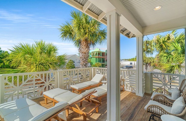 30A luxury 5BR steps from Miramar Beach - private pool, chef's kitchen | The Emerald Palm by Boutiq