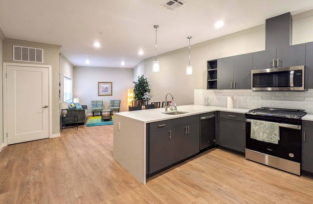 313 brand new 3 bedroom 2 bath