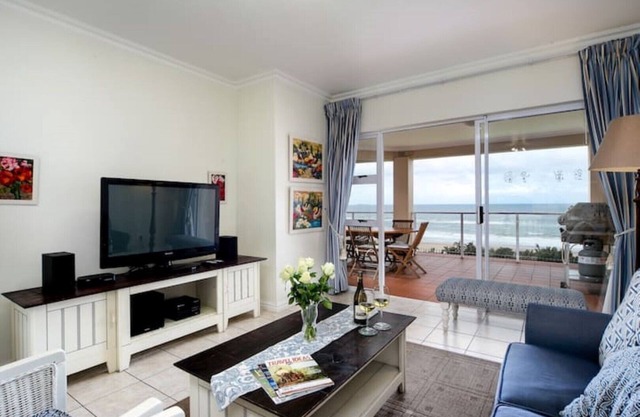 33 La Mer- Incredibly spectacular sea & beach view