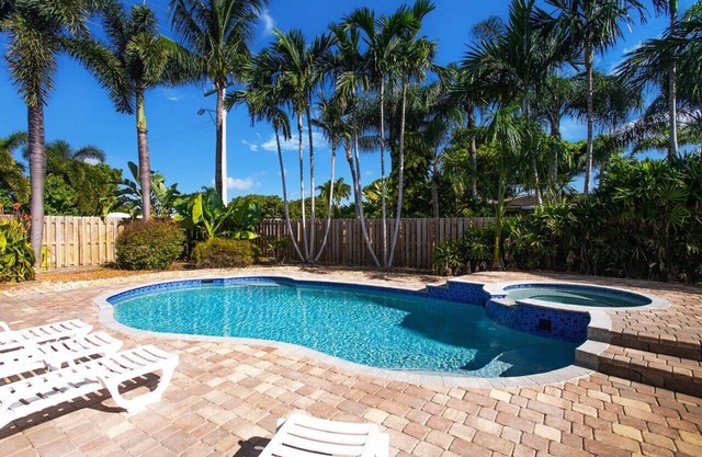 333 SE 3rd Ave Dania Beach FL