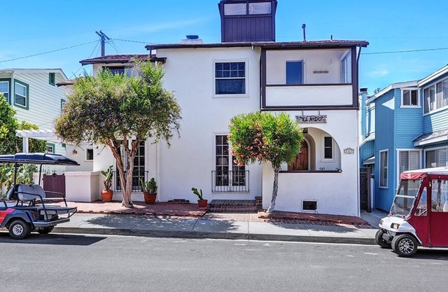 351CA: Sprawling Home, Lots of Outdoor Space, BBQ, WIFI, Min Away from Beach - 3