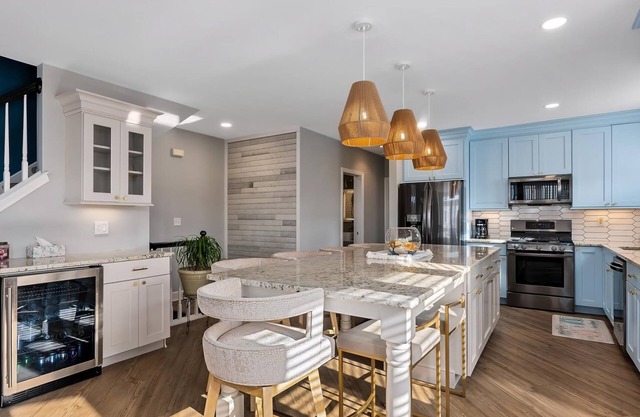 355 E 24th Ave, Unit 1