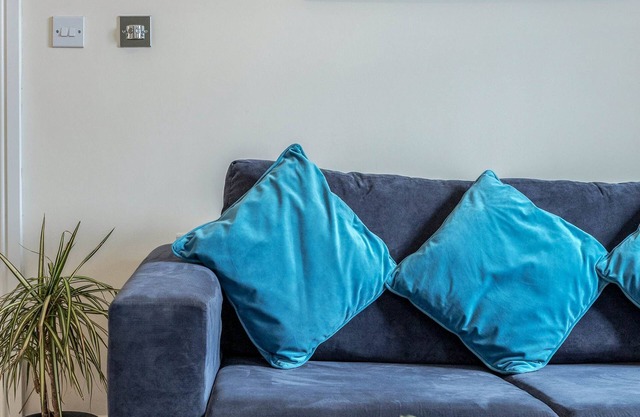 360 MH Victoria Hse 06 - Luxury 1 Bedroom Apt. 06 with Parking in Maidenhead
