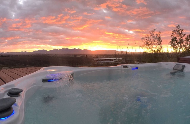 360 Views, Spa, Billiards, Birding, Private, ~7 miles to Mesilla or downtown!