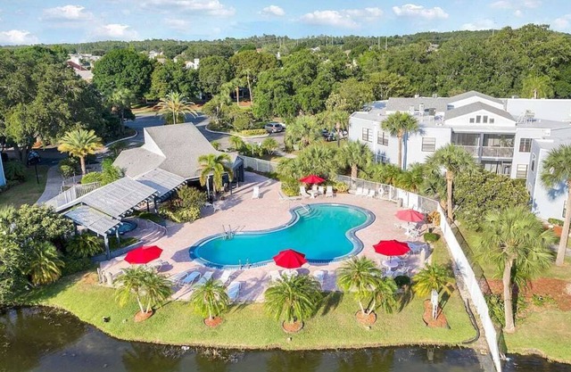 3608 Apartment with 3 swimming pools , Near Disney world.