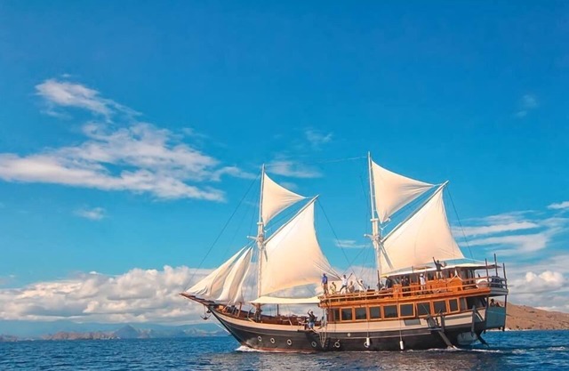 39 Meter Traditional Phinisi Boat
