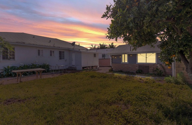 3b2b Home w Shared Backyard Close to UCI