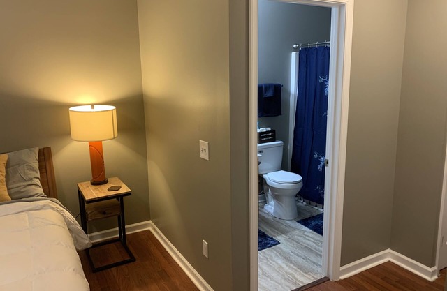 3bed 2bath 1 story with garage nFully furnished Home Away From Home