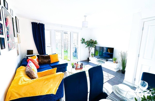 3Bed House For Contractors/Large Group Sleep upto9