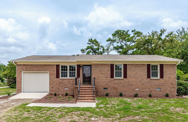 3BR, 2BA: Beautiful Coastal Escape Near Beach, Downtown, Shopping, Restaurants!