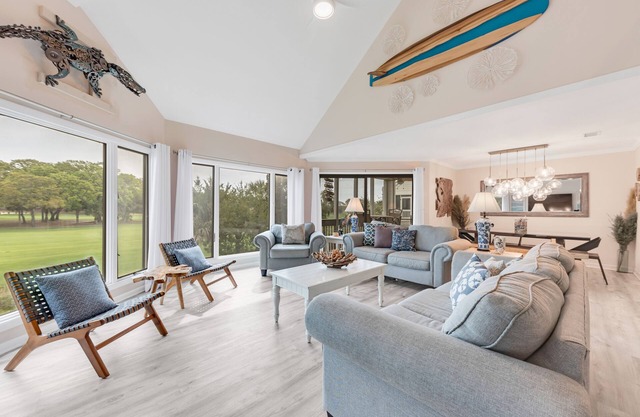 3BR/2BA Spinnaker! Golf/Lagoon Views! Walk to Pelican Beach, Club, Pools! Amenity Cards!