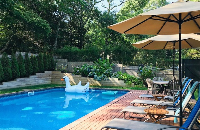 3BR 3BA one-level home with Pool. Walk to private bay beach. Tennis, BB, kayak