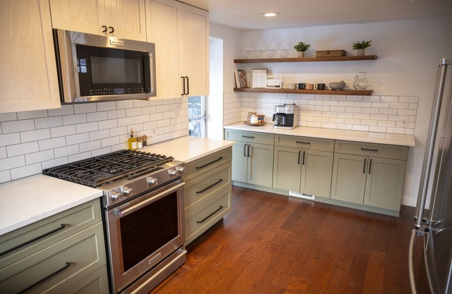 3BR Home with AC, Hot Tub & Walkable Restaurants