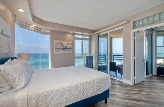 3BR Oceanview, Gated Community & Parking, Elevator