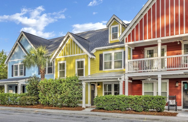 - 3br Old Town Bluffton Townhome - Private Parking