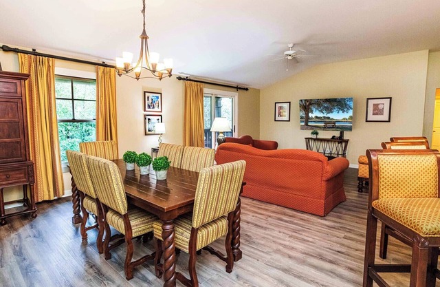 3BR Preserve view-in-law suite-balcony w/preserve view-pool & hot tub