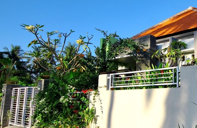 3BR Private house near Keramas Surf