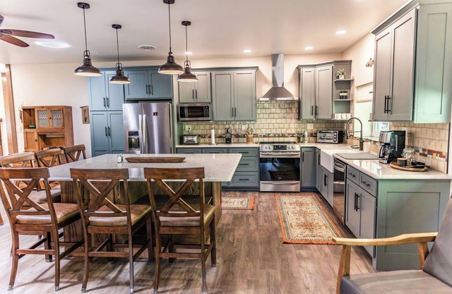 3BR remodeled ranch style home close downtown. Quiet and peaceful