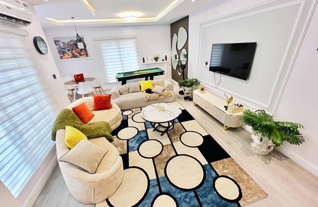 3BR Stylish and Sleek Haven