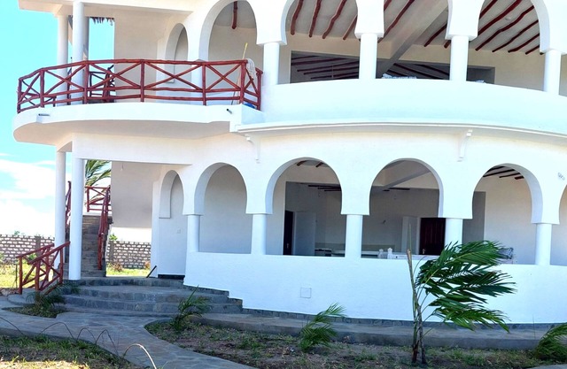3BR Villa + Private Pool, Self-catering, Casuarina Road, Mayungu, Malindi