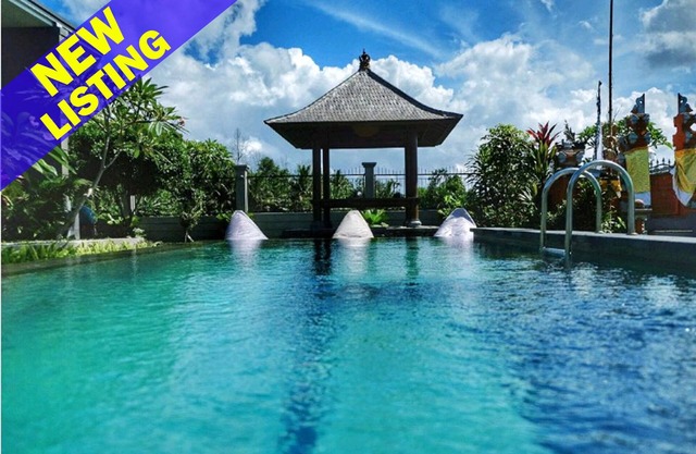 3BR Villa, Tanah Lot - 2.9Km From Tanah Lot Temple! , HUGE POOL!