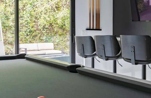 3Million Dollar Mid Century Modern Oasis In Hollywood Hills