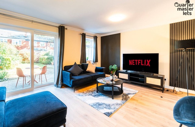 3x Bedroom House (Sleeps 6x)