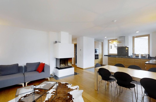 4 1/2 room apartment on the first floor with approximately 110m2, elevator to th