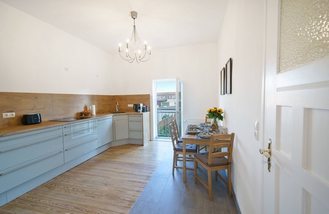 4+2*+parking lot&terrace | MA | PFALZ | A61 | public transportation