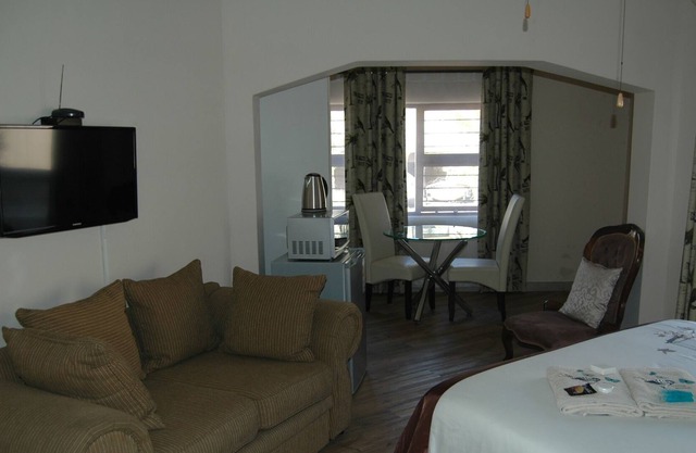 4 - 6 bedroom Home in Gonubie