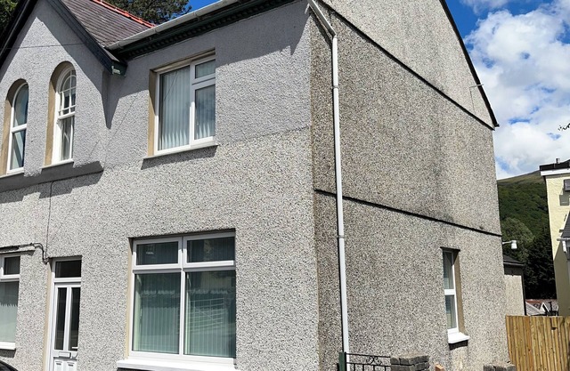 4-6 Guests in centre location with stunning views