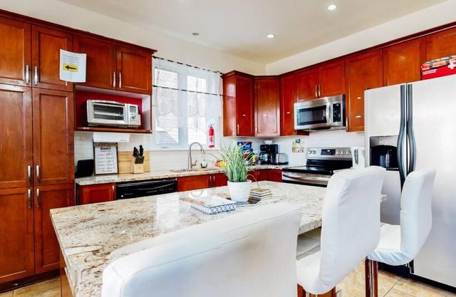 4 Bdrm House in a GREAT Location