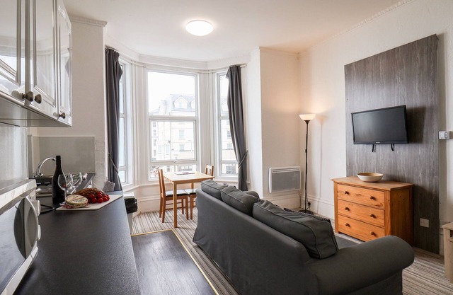 4 BEACH VIEW @ BEACONSFIELD HOUSE in Bridlington